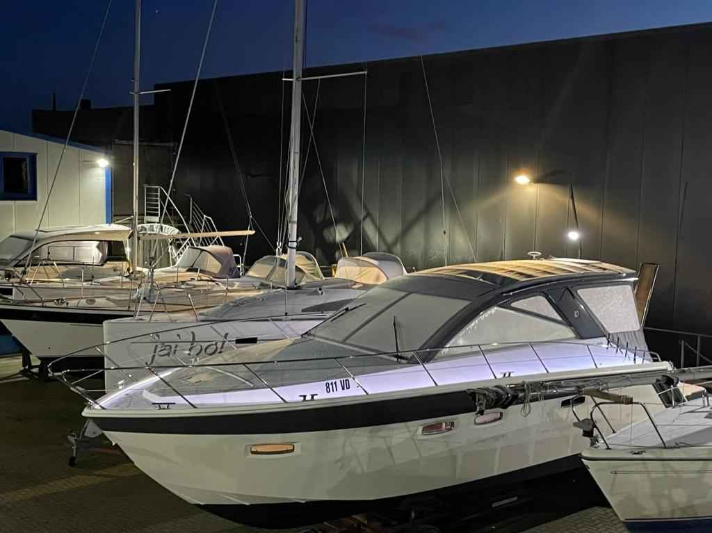 Motorboot Sealine SC35