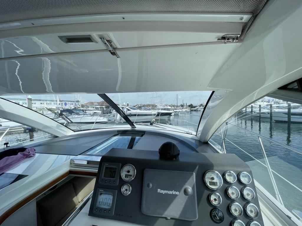 Motorboot Sealine SC35