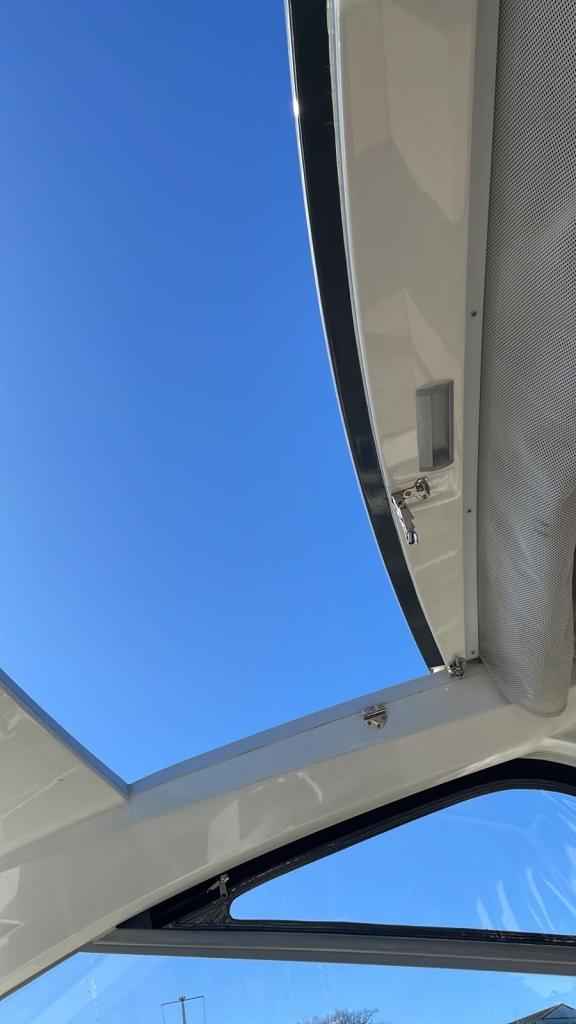 Motorboot Sealine SC35