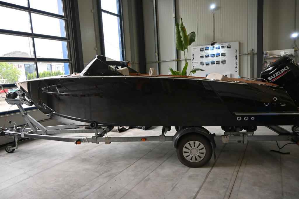Motorboot Flying Shark 5.7 Classic