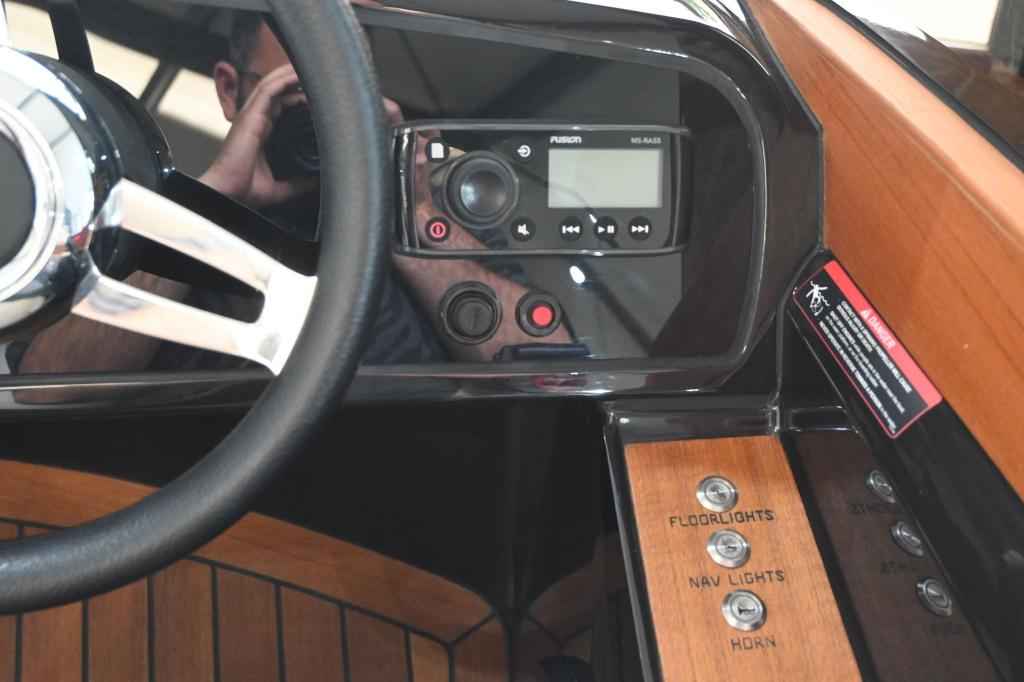 Motorboot Flying Shark 5.7 Classic