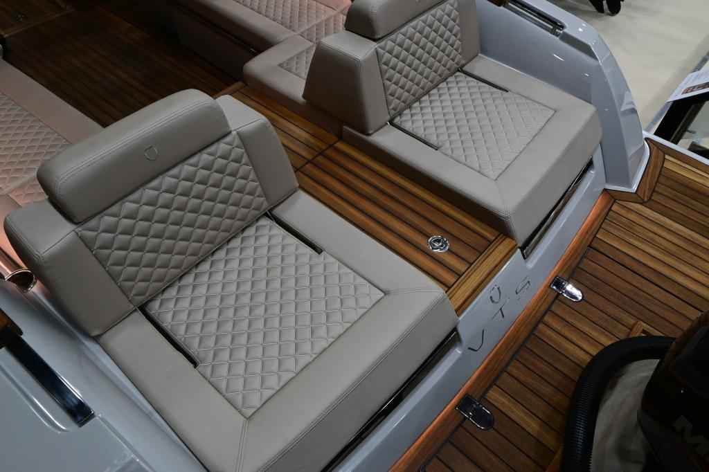 Motorboot VTS Boats Flying Shark 7.7 Bowrider