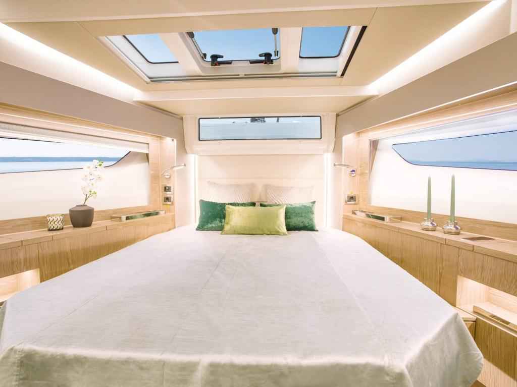 Motorboot Sealine C390