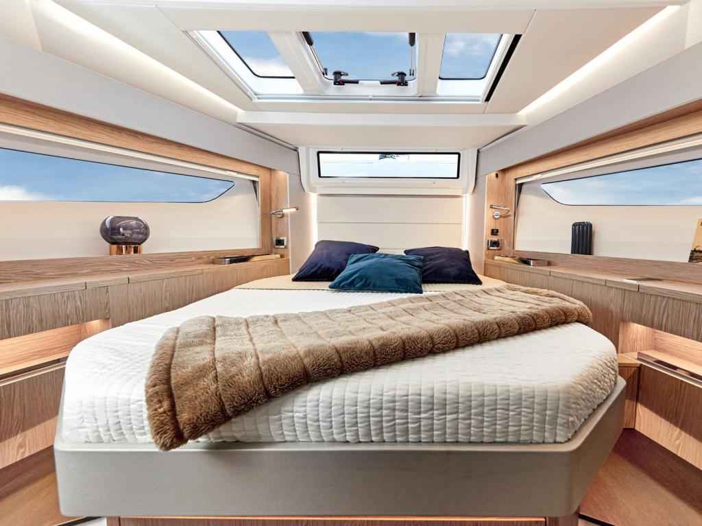 Motorboot Sealine C390