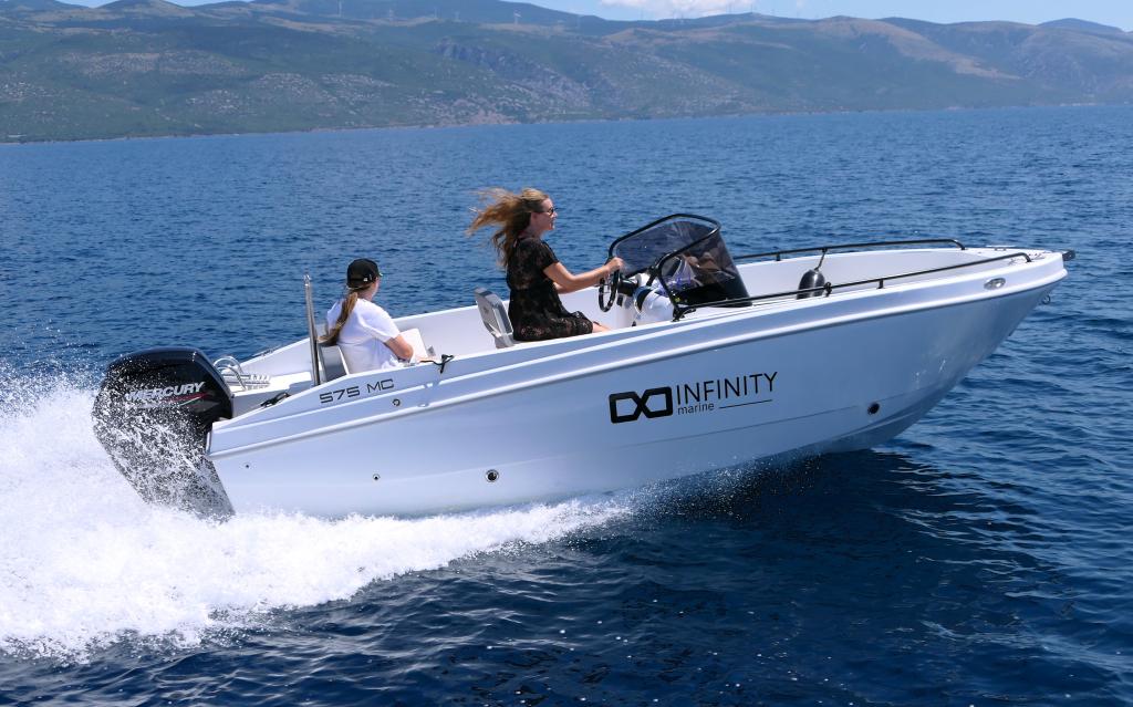 Motorboot Infinity 575 MC mit Suzuki DF 100 BTL
