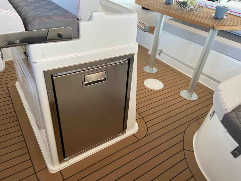 Motorboot Saver 750 W.A. mit Mercury F 200 V6