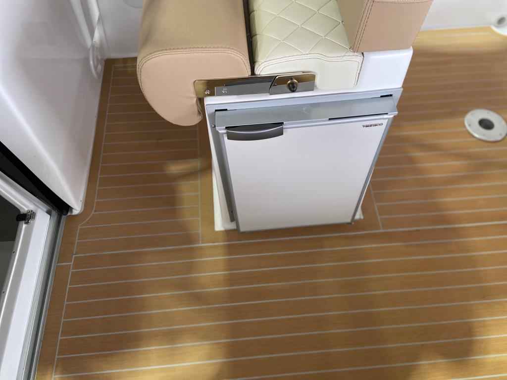 Motorboot Saver 660 WA mit Mercury F100EXLPT CT