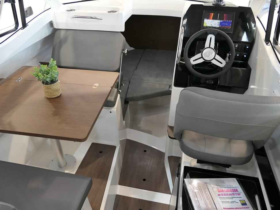 Motorboot Beneteau Antares 7 OB V2 mit DF200APX