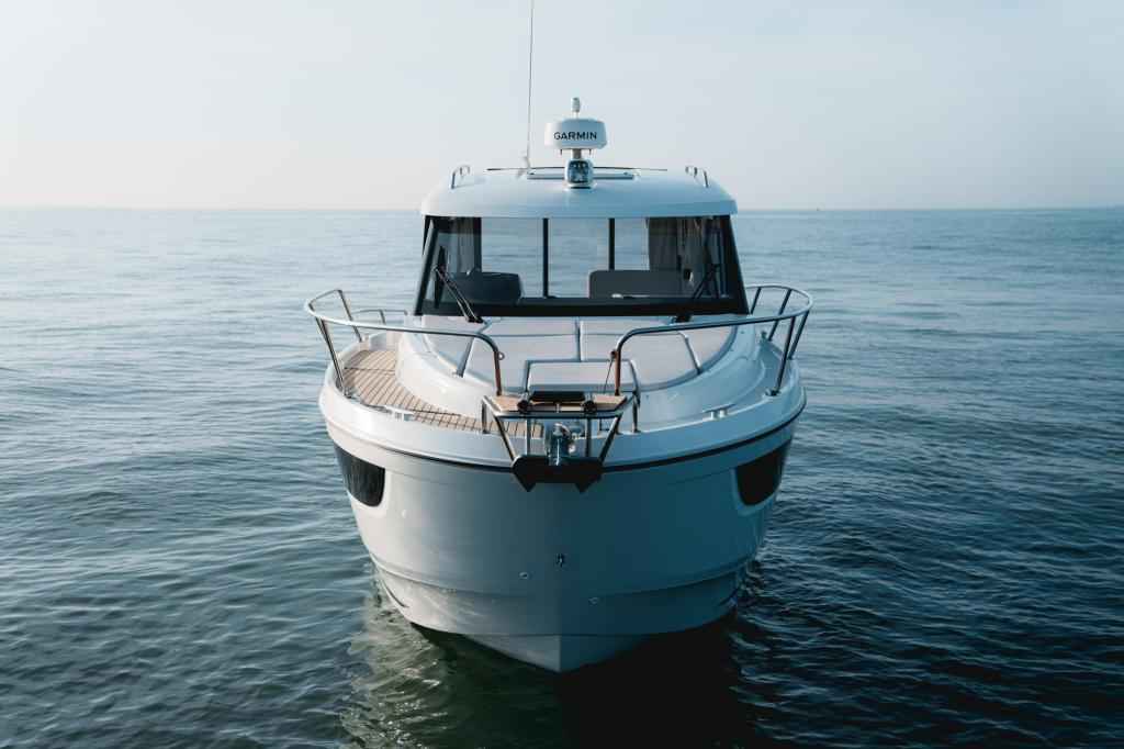 Motorboot Beneteau Antares 9 V2 New Modell !!!