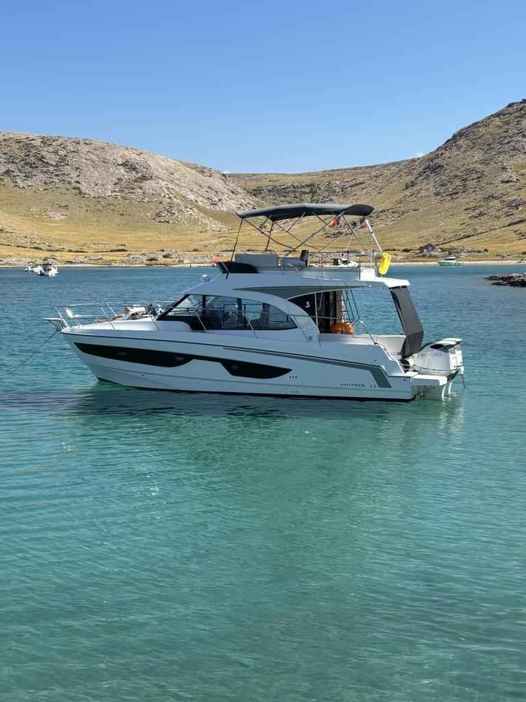 Motorboot Beneteau Antares 11 Fly TOP Ausstattung !!!