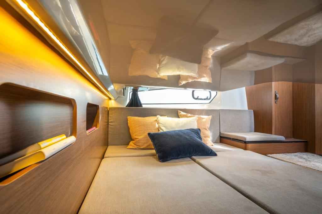 Motorboot Beneteau Antares 11 Fly TOP Ausstattung !!!