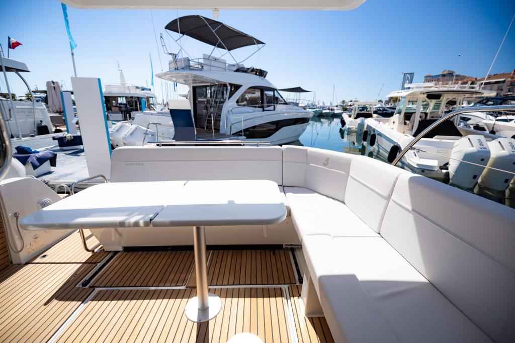 Motorboot Beneteau Antares 11  Coupe TOP Ausstattung !!!