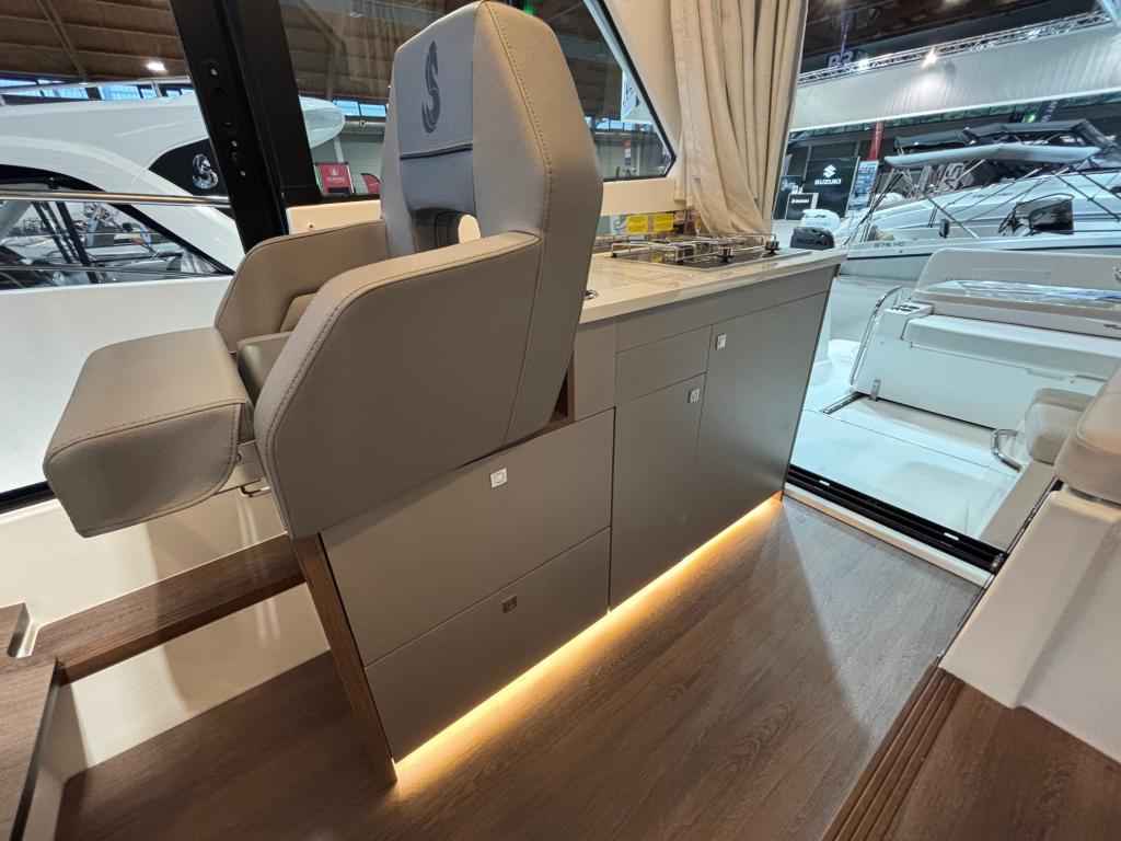 Motorboot Beneteau Antares 9 V2 sofort Verfügbar