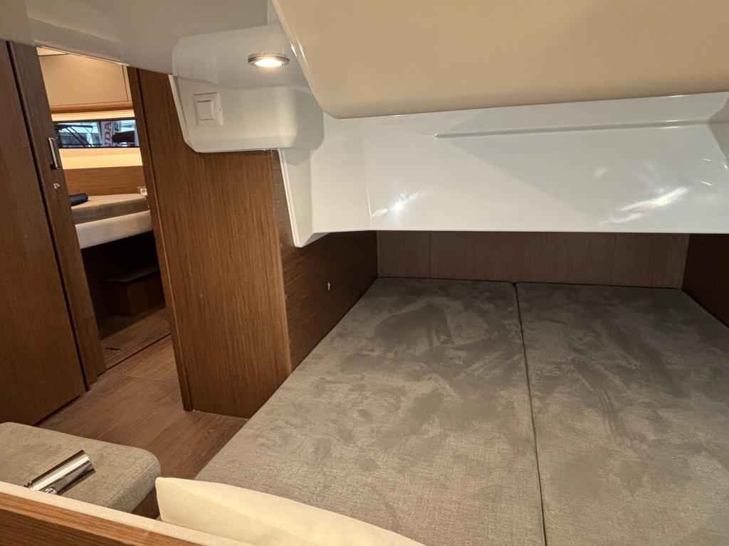 Motorboot Beneteau Antares 9 V2 sofort Verfügbar