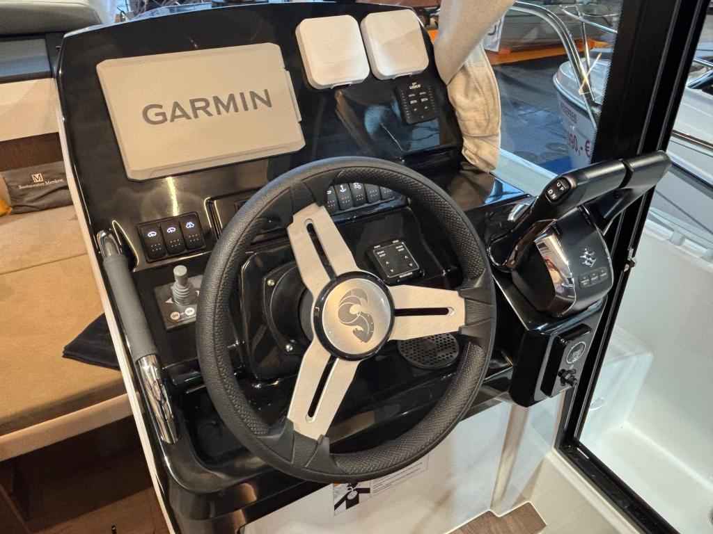 Motorboot Beneteau Antares 9 V2 sofort Verfügbar