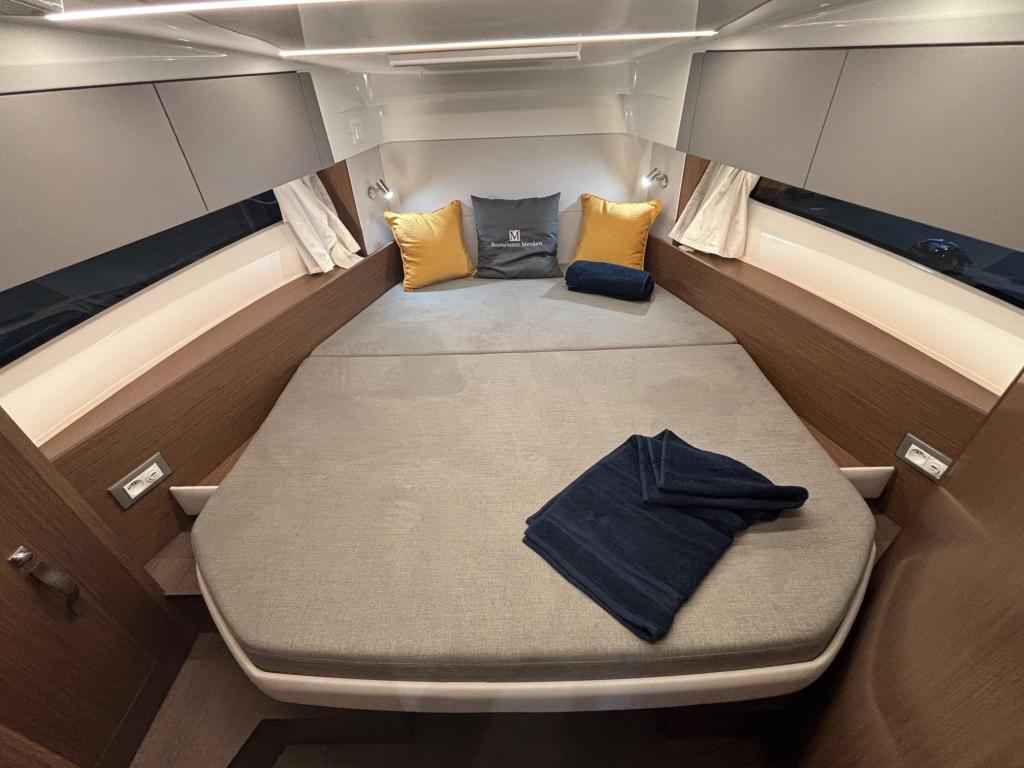 Motorboot Beneteau Antares 9 V2 sofort Verfügbar