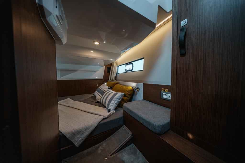 Motorboot Beneteau Antares 9 V2 sofort Verfügbar
