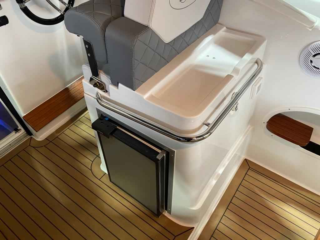 Motorboot Saver 750 Cabin inkl. Suzuki DF250 APX