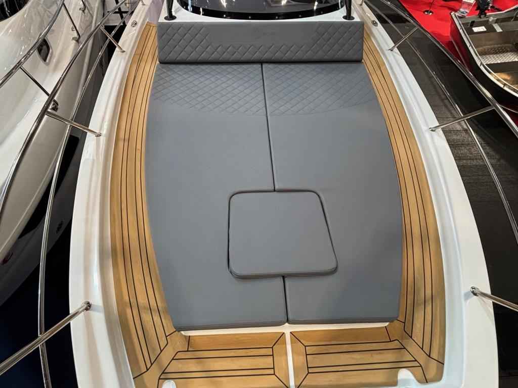 Motorboot Saver 870 WA mit 2x Suzuki DF200APX