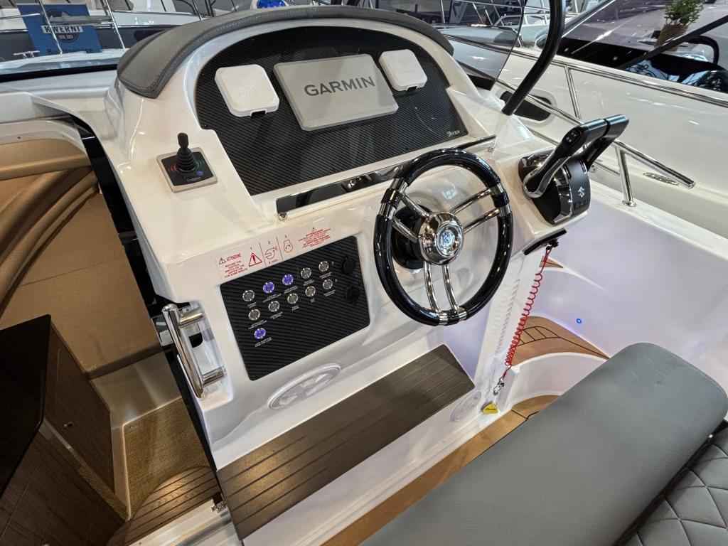 Motorboot Saver 870 WA mit 2x Suzuki DF200APX, Gebrauchtboot
