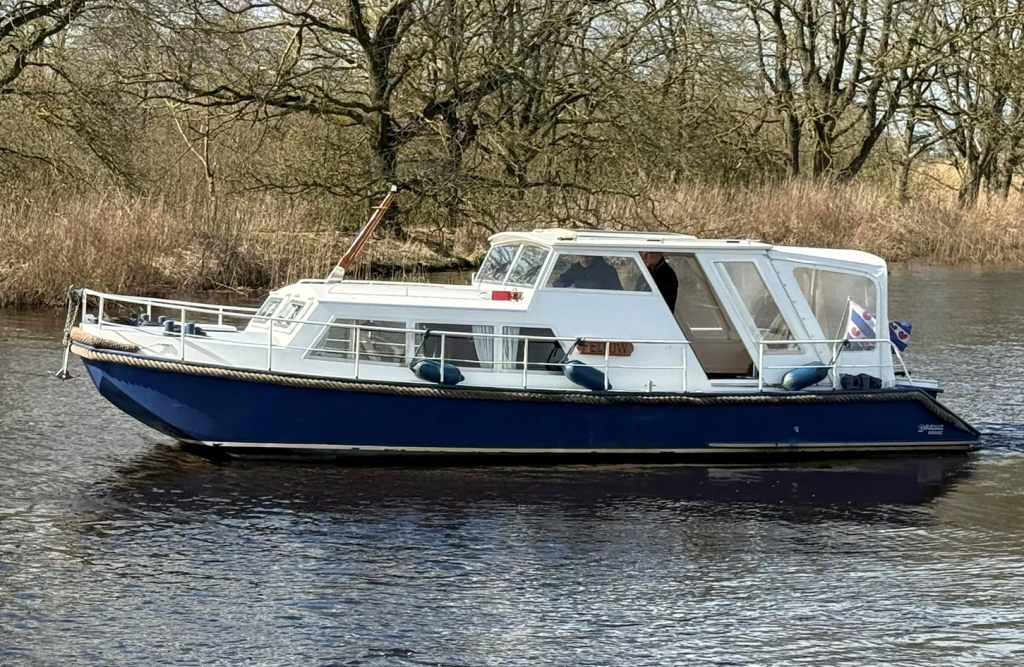 Motorboot Doerak 850