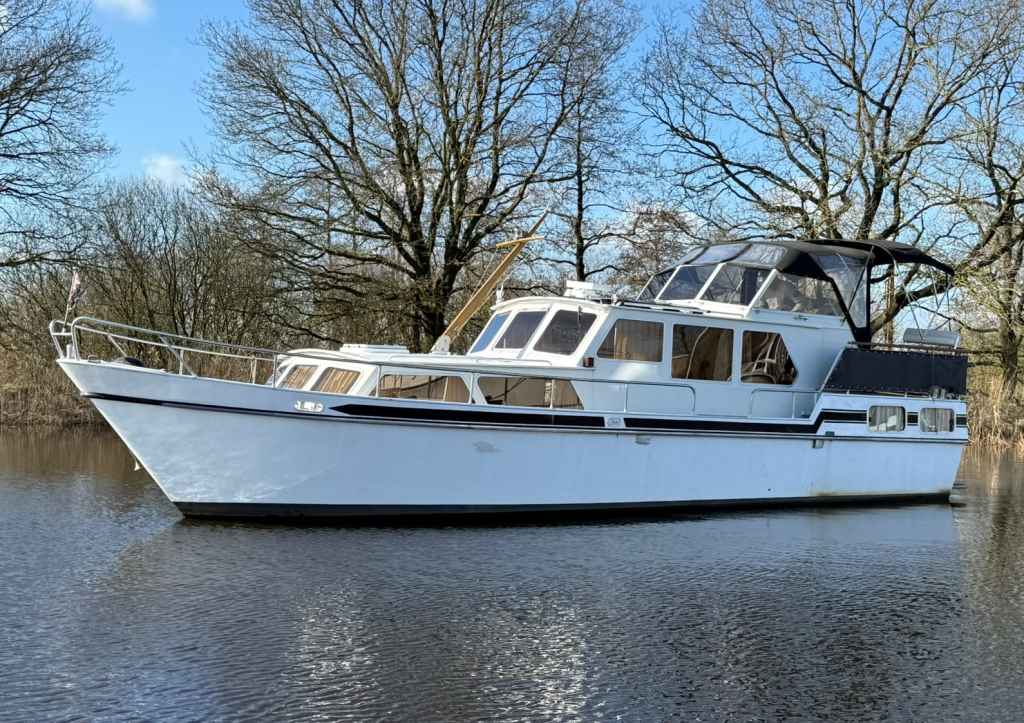 Motorboot Jachtbemiddeling Heeresloot B.V. Combi kruiser 12.00