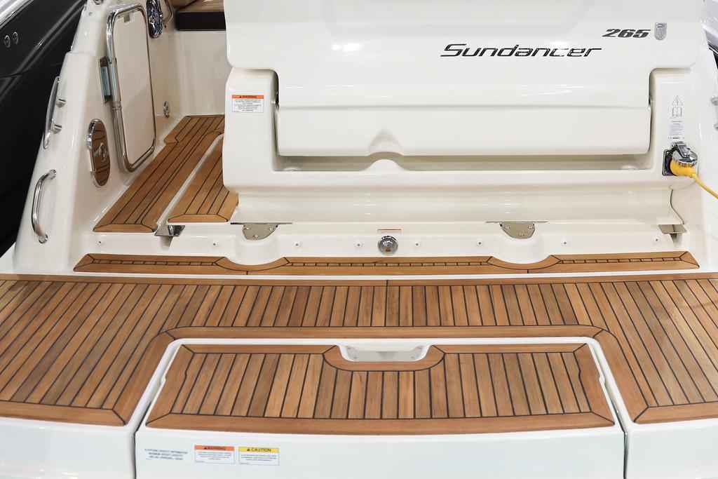 Motorboot Sea Ray Sundancer (DAE) 265 & Trailer (im Vorlauf)
