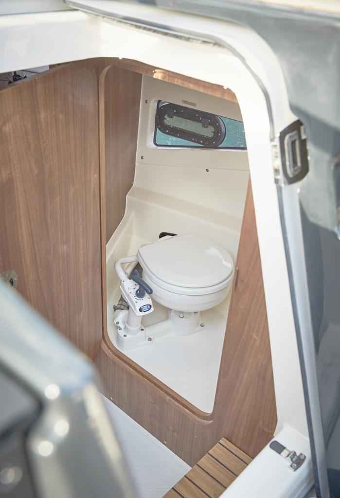 Motorboot Quicksilver Activ 755 Cruiser, bis 250PS & Trailer (NEU auf Bestellung)