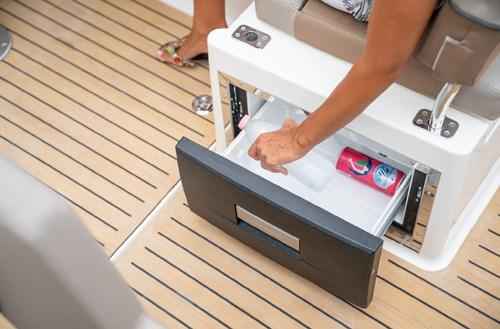 Motorboot Quicksilver Activ 675 Cruiser & Trailer (auf Bestellung)