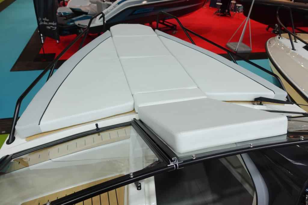 Motorboot Quicksilver Activ 675 Cruiser & Trailer (im Vorlauf)