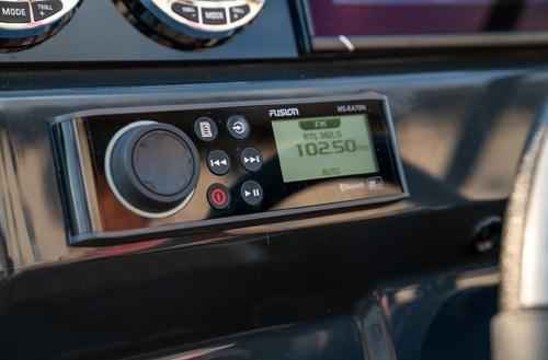 Motorboot Quicksilver Activ 675 Cruiser & Trailer (im Vorlauf)