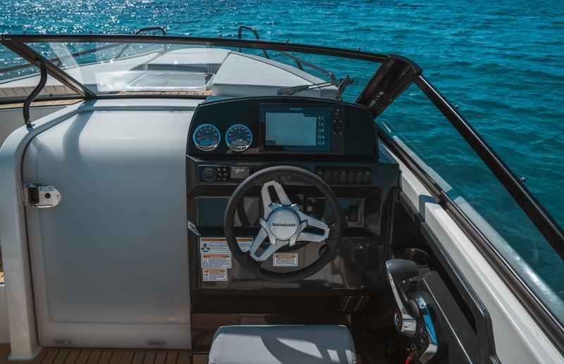 Motorboot Quicksilver Activ 675 Cruiser & Trailer (im Vorlauf)