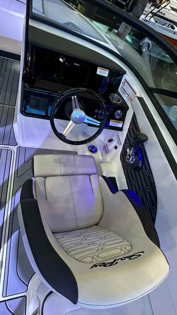Motorboot Sea Ray SPXE 210 *HOT SUMMER SALE*