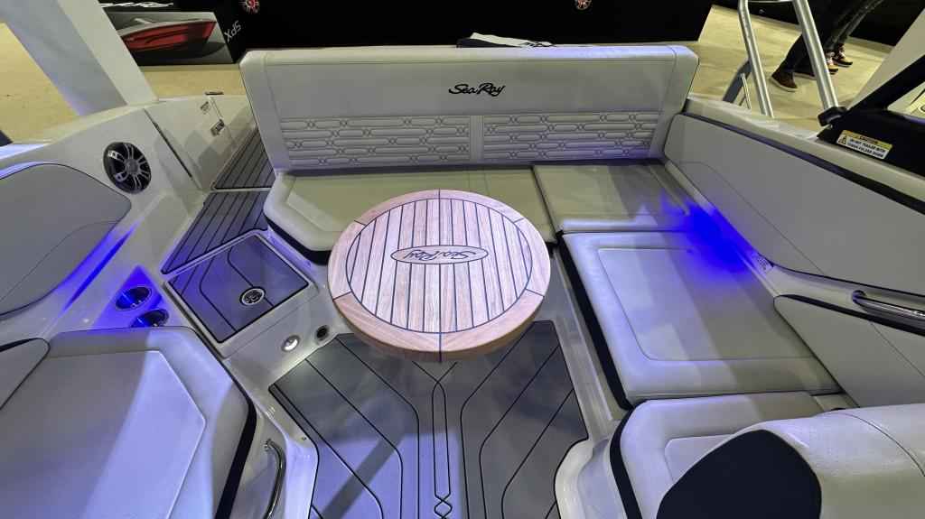Motorboot Sea Ray SPXE 210 *HOT SUMMER SALE*