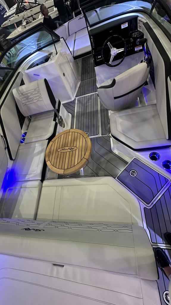 Motorboot Sea Ray SPXE 210 *HOT SUMMER SALE*