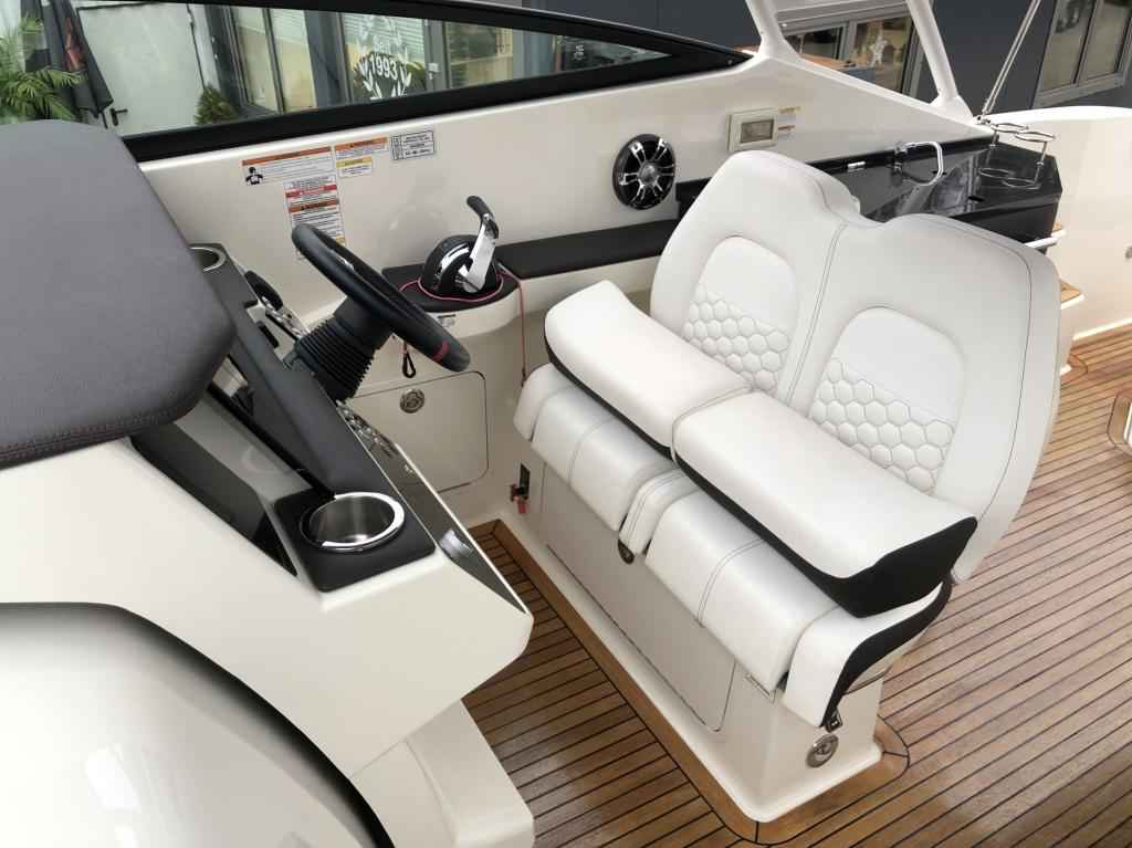 Motorboot Sea Ray Sundancer (DAE) 290 / TOP Zustand / Bodensee