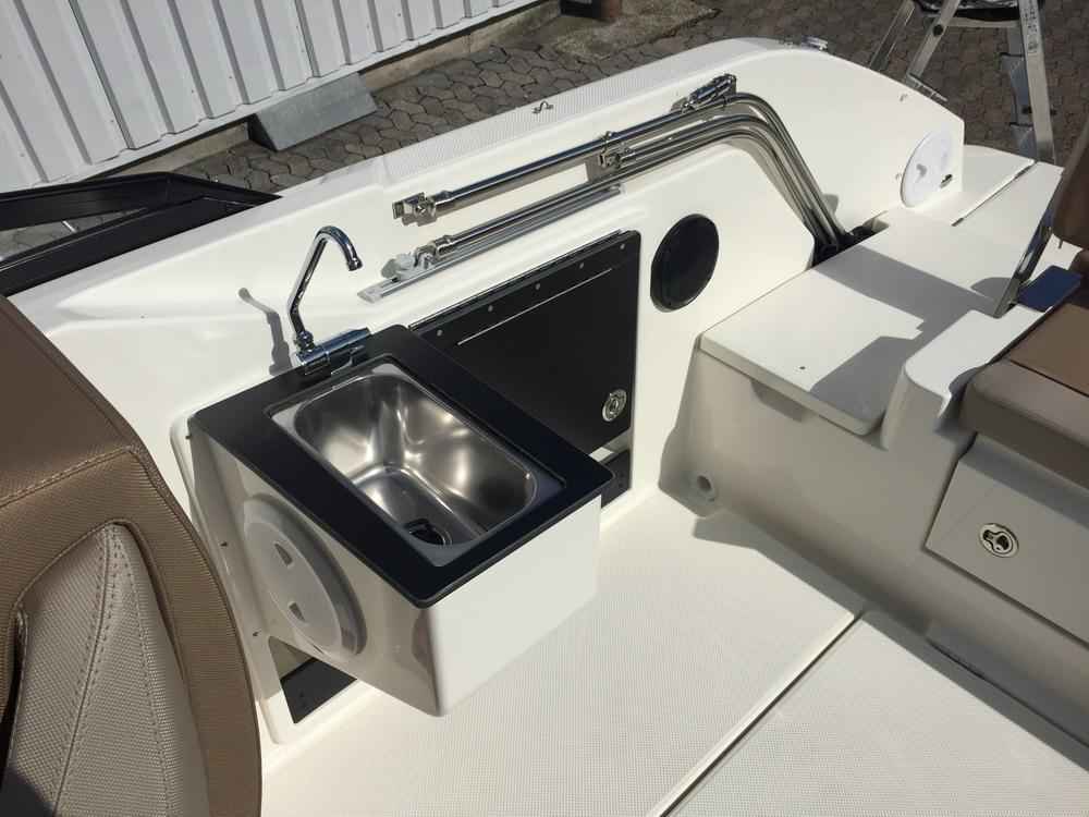 Motorboot Quicksilver Activ 675 Cruiser / F150 BSO2 & Trailer (Neu auf Bestellung)