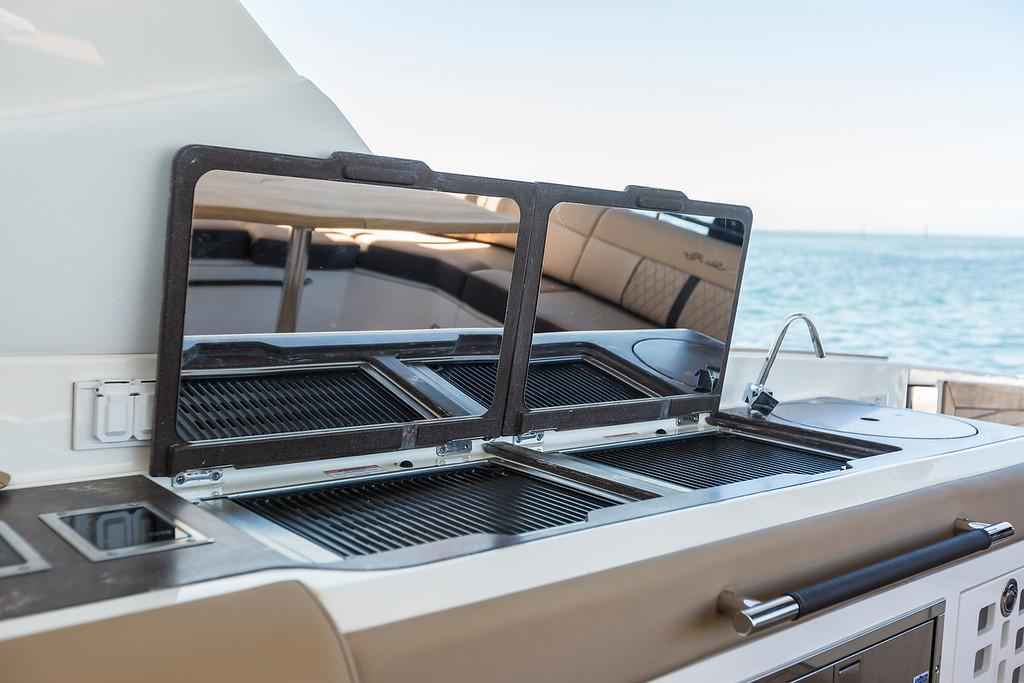 Motorboot Sea Ray SLX 400 ENTERTAINER (NEU auf Bestellung)