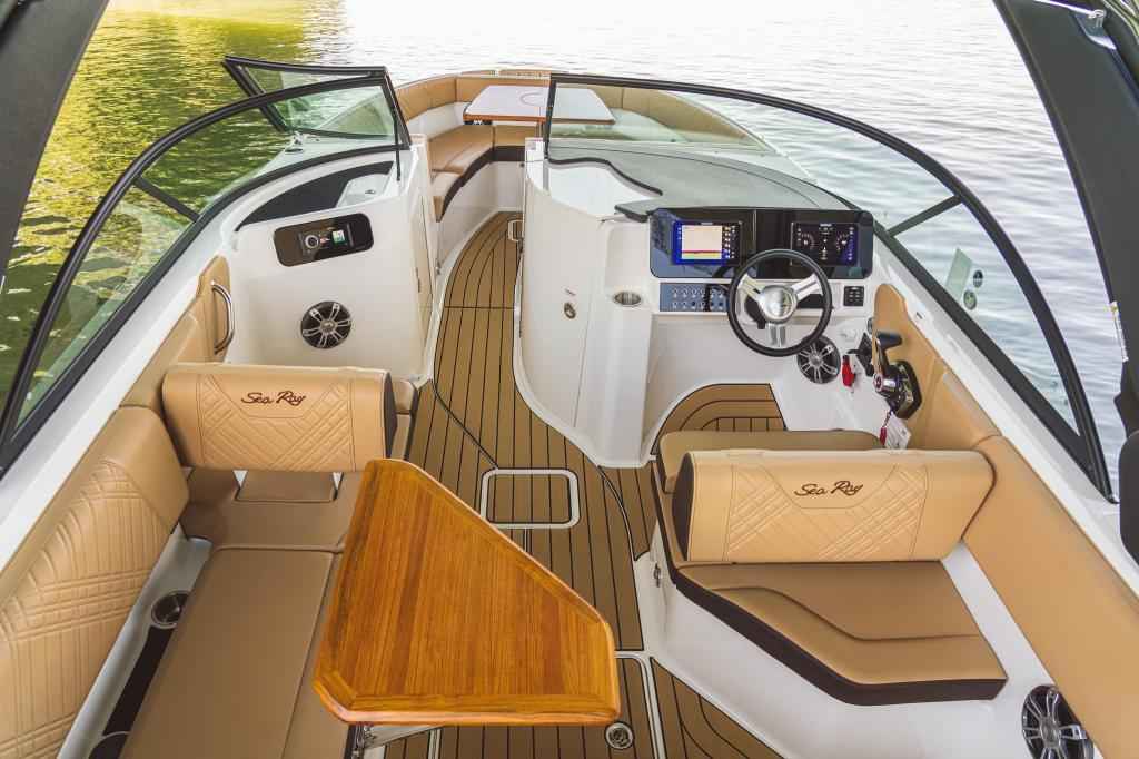 Motorboot Sea Ray SDX230E & Trailer mit LIEGEPLATZ (NEU auf Bestellung)