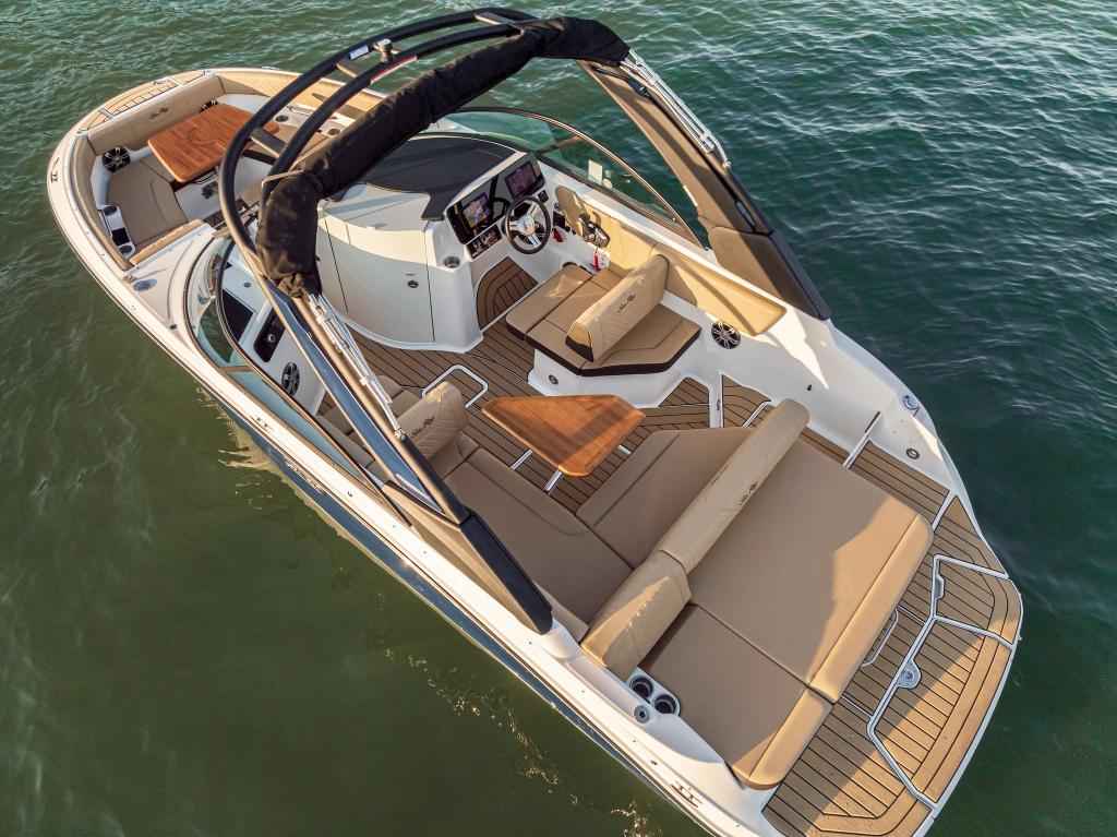 Motorboot Sea Ray SDX230E & Trailer mit LIEGEPLATZ (NEU auf Bestellung)