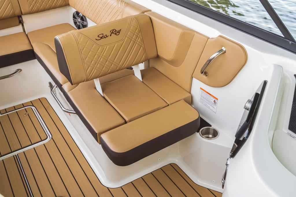 Motorboot Sea Ray SDX230E & Trailer mit LIEGEPLATZ (NEU auf Bestellung)