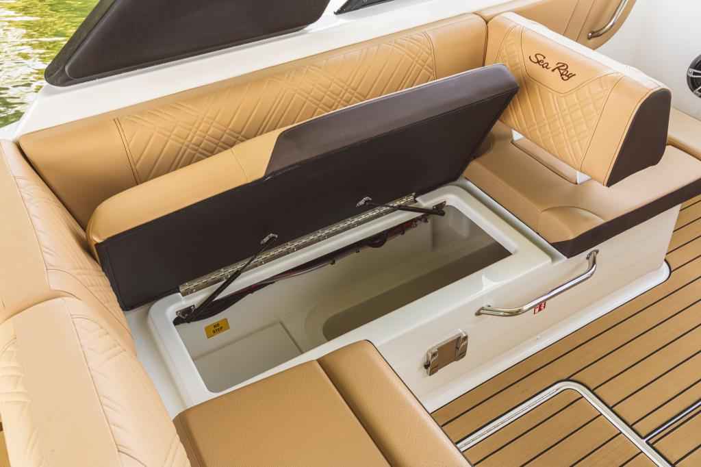 Motorboot Sea Ray SDX230E & Trailer mit LIEGEPLATZ (NEU auf Bestellung)