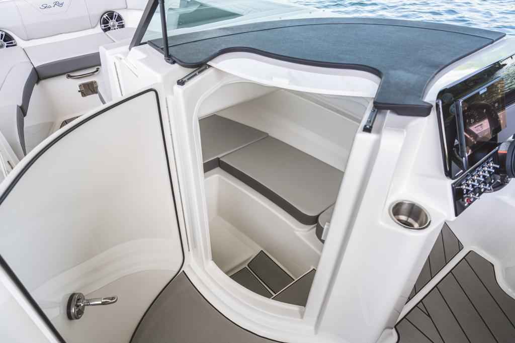 Motorboot Sea Ray SDX230E SURF & Trailer mit LIEGEPLATZ (NEU auf Bestellung)