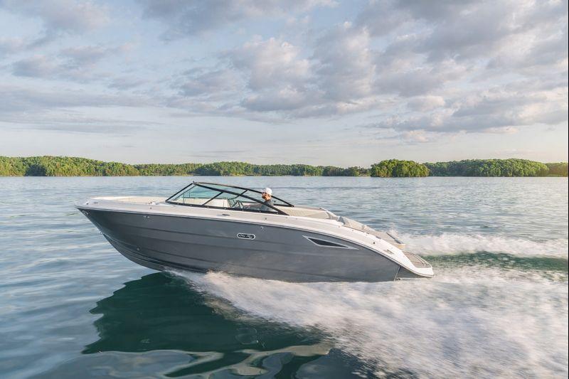 Motorboot Sea Ray SDX250E & Trailer mit LIEGEPLATZ (im Vorlauf)