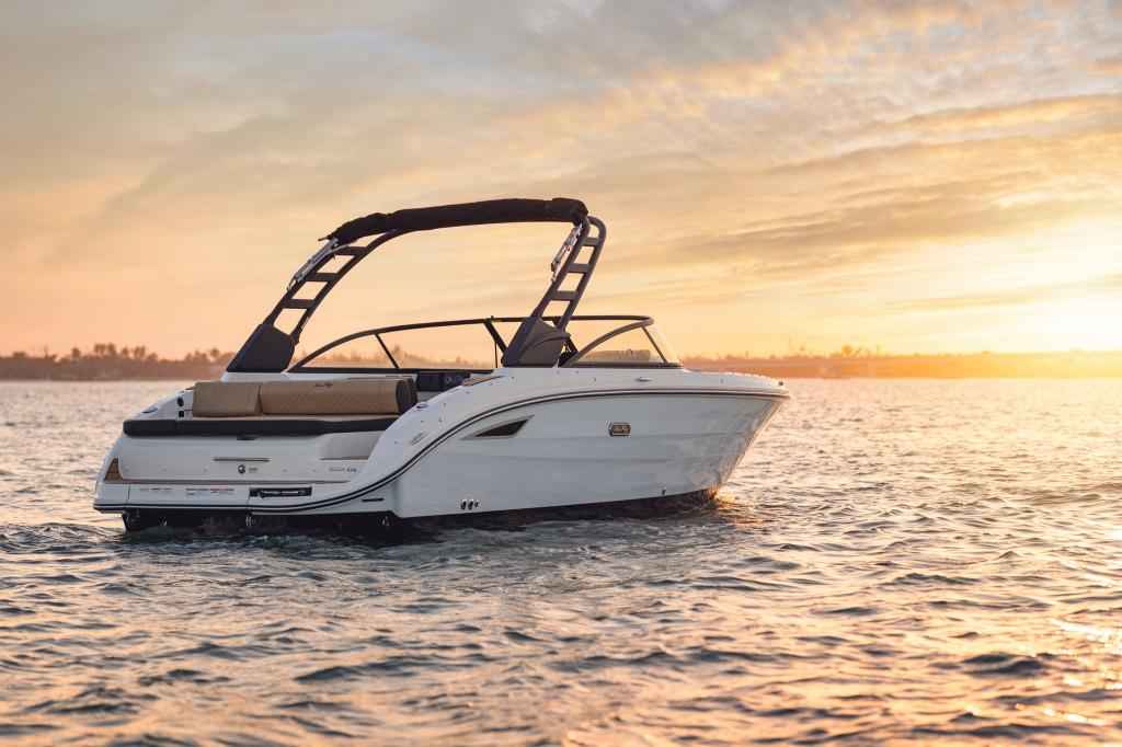 Motorboot Sea Ray SDX270E & Trailer mit LIEGEPLATZ (NEU auf Bestellung)