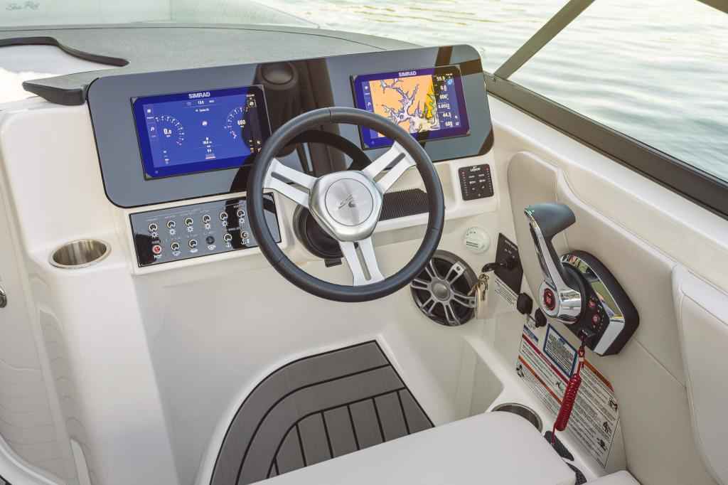 Motorboot Sea Ray SDX270E & Trailer mit LIEGEPLATZ (NEU auf Bestellung)