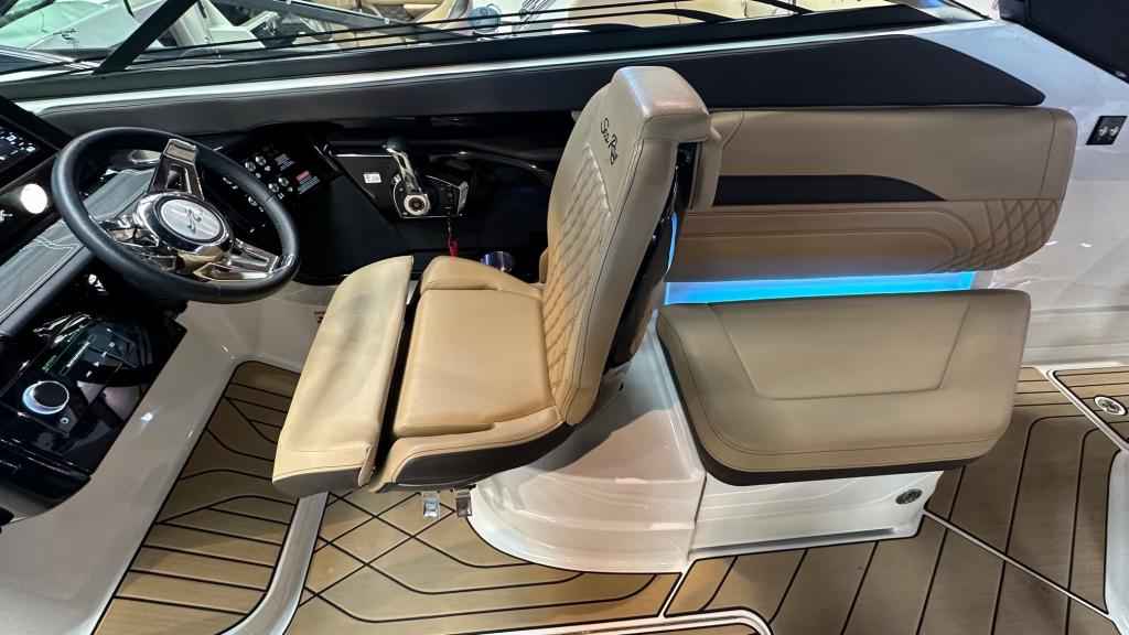 Motorboot Sea Ray SLX260E & Trailer mit LIEGEPLATZ (NEU auf Bestellung)