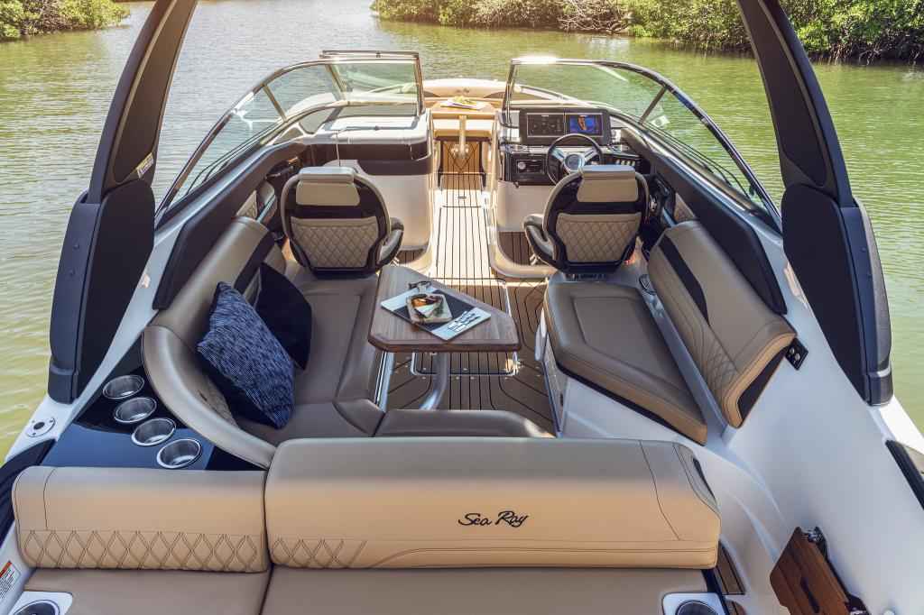 Motorboot Sea Ray SLX260E & Trailer mit LIEGEPLATZ (NEU auf Bestellung)