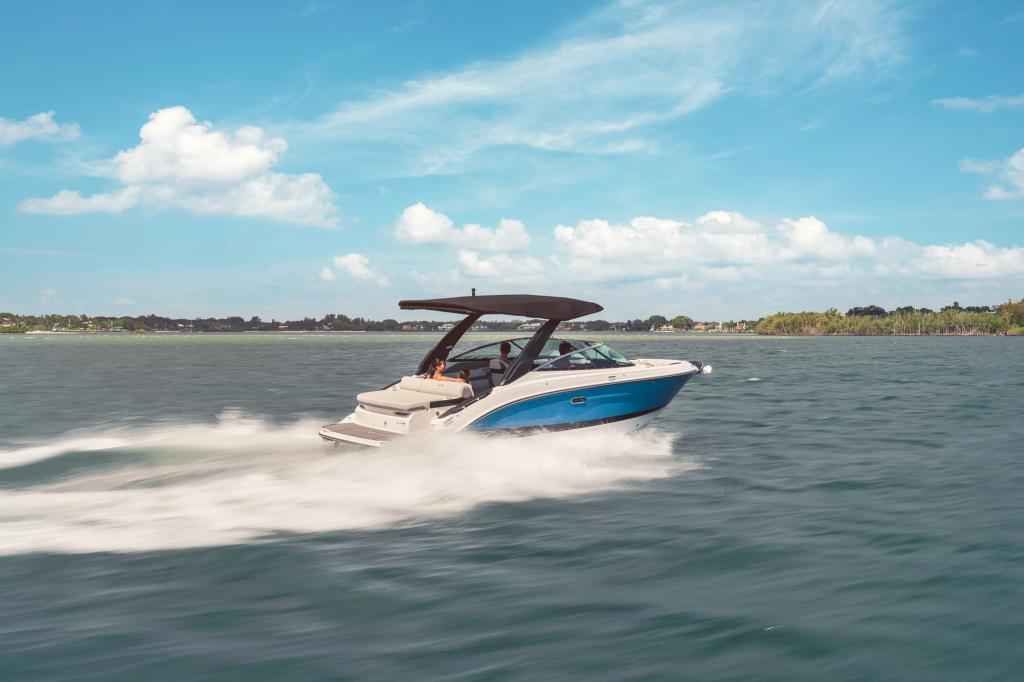 Motorboot Sea Ray SLX260E & Trailer mit LIEGEPLATZ (NEU auf Bestellung)