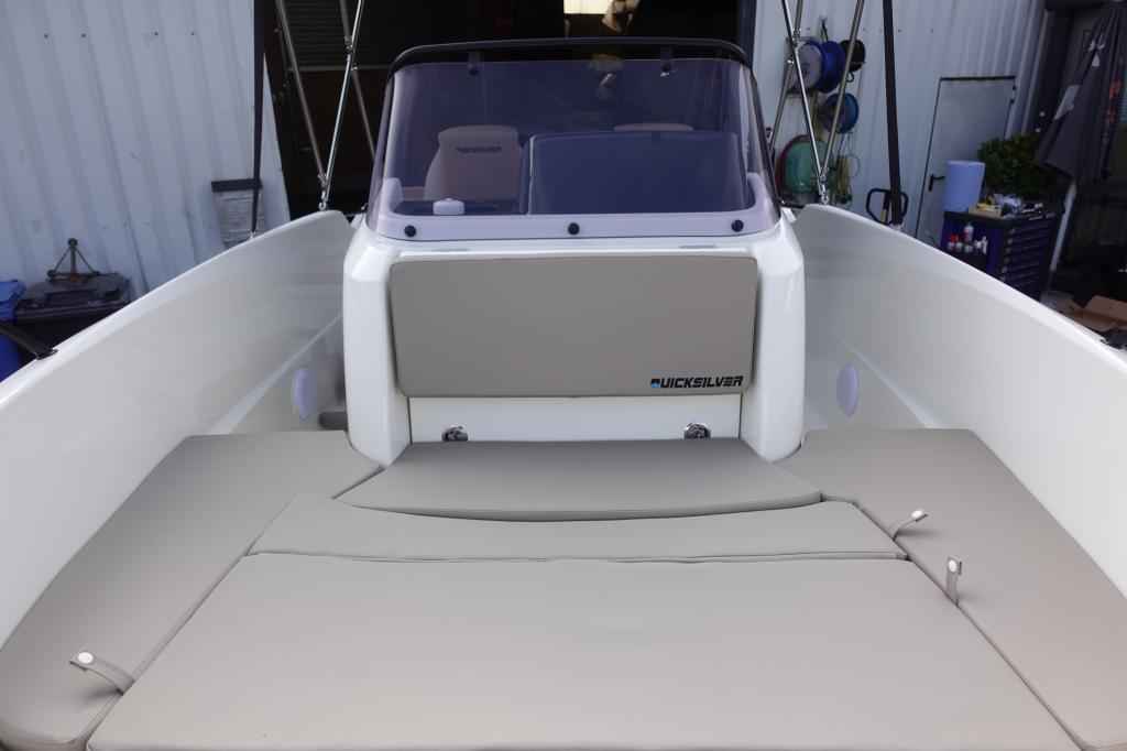 Motorboot Quicksilver Activ 555 Open & Trailer (auf Lager)
